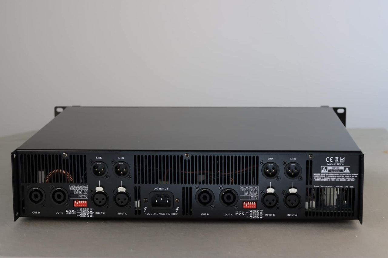 Cục Đẩy Công Suất AVPRO DF10004