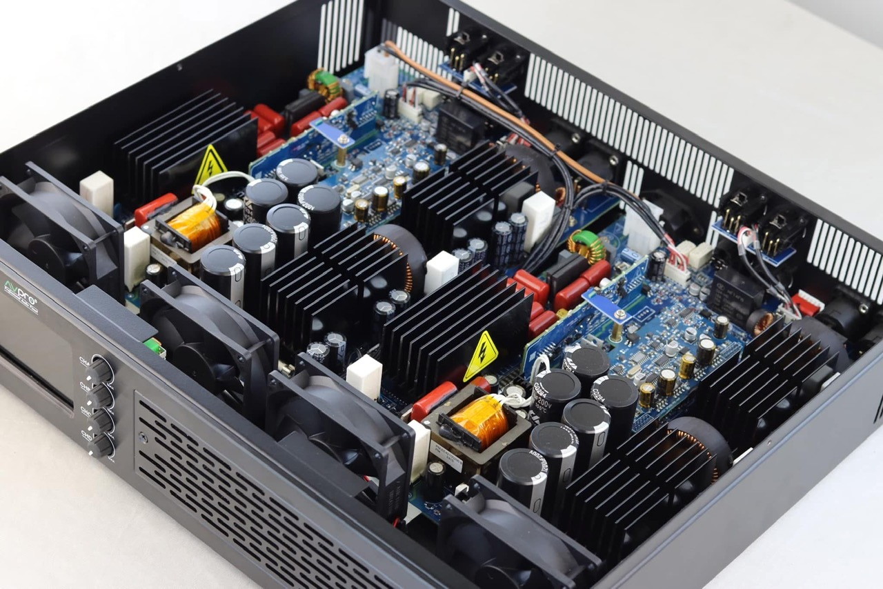 Cục Đẩy Công Suất AVPRO DF10004