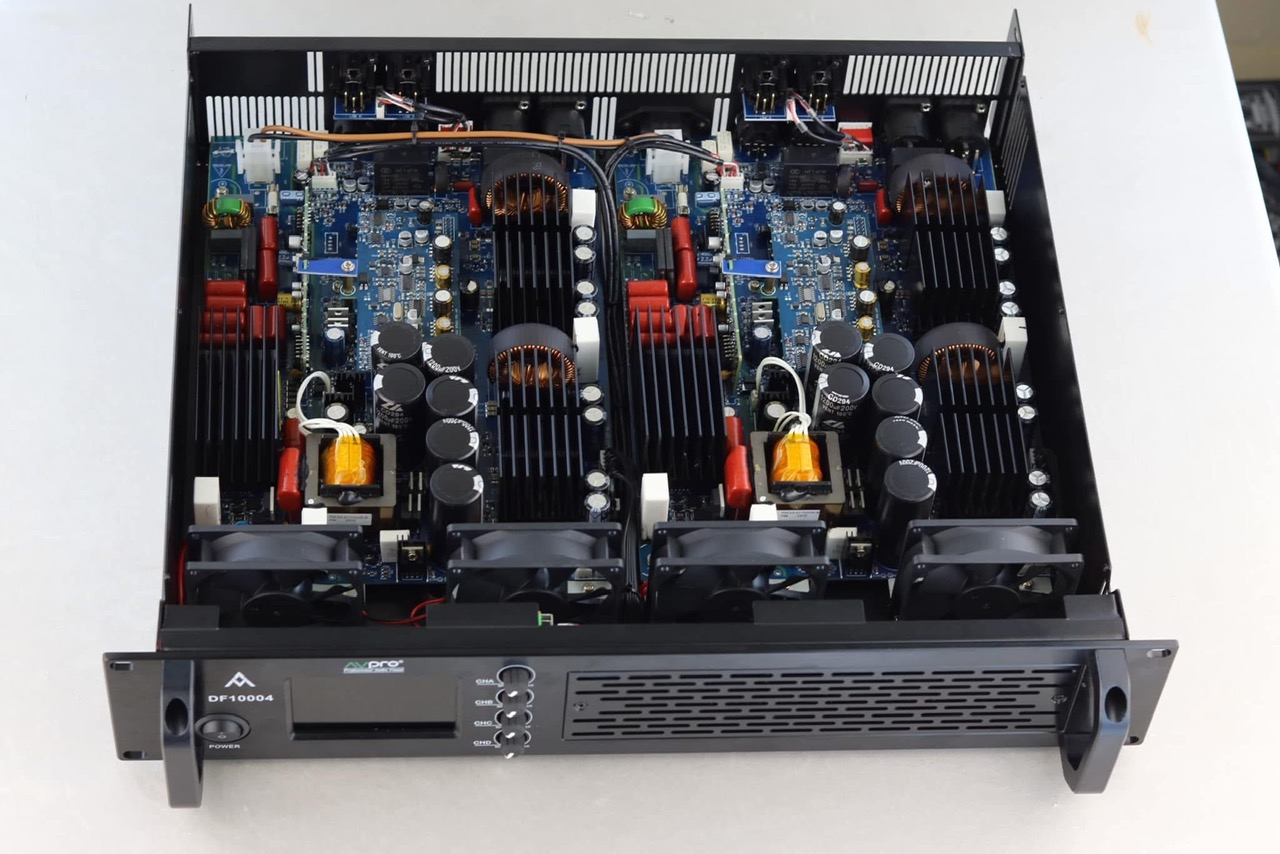 Cục Đẩy Công Suất AVPRO DF10004