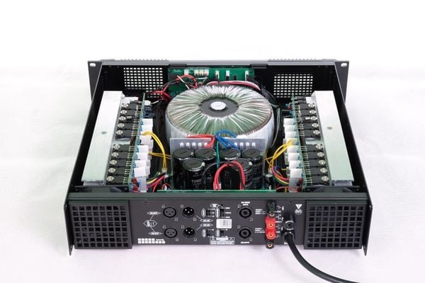 Cục Đẩy Công Suất GUINNESS PA-2000