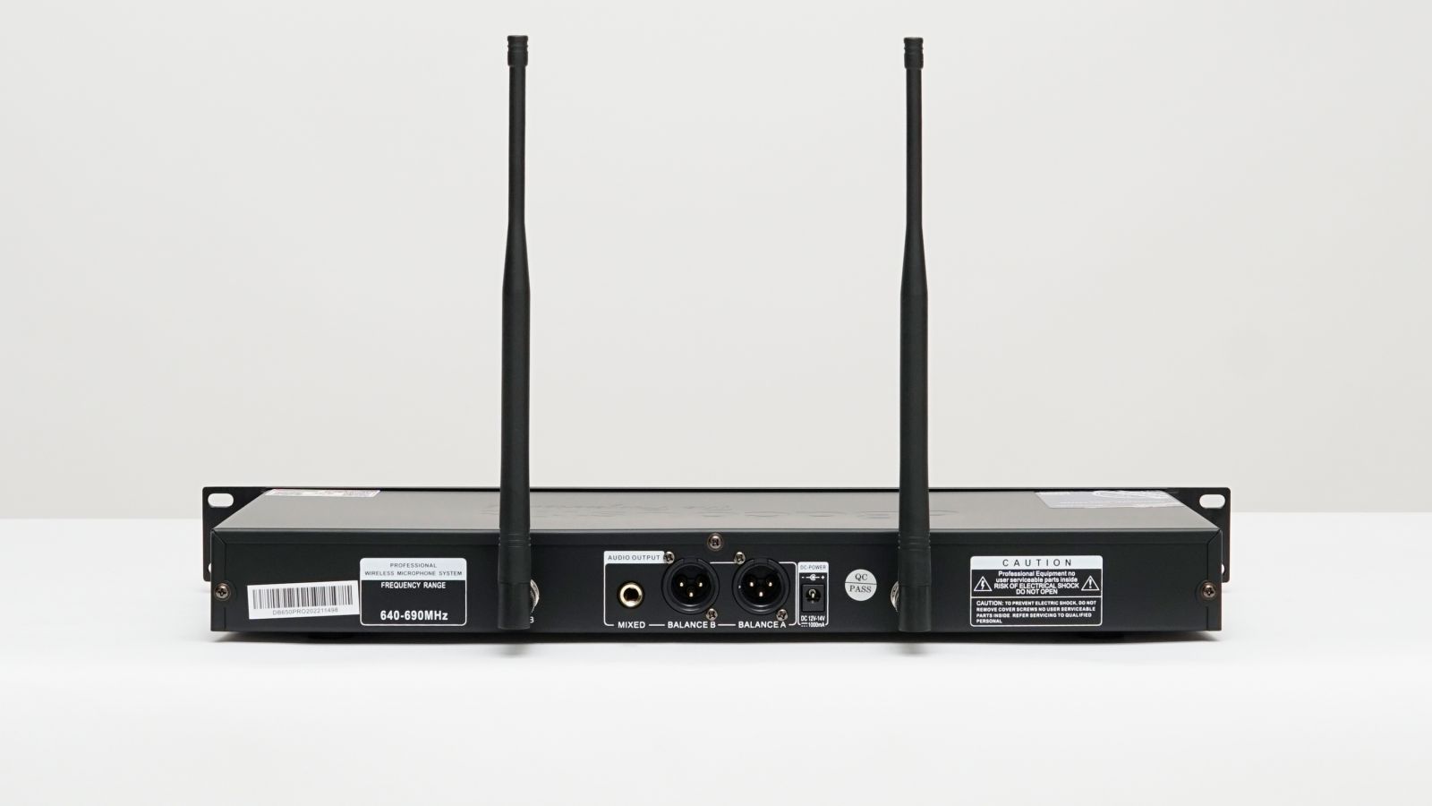 Micro không dây Dbacoustic DB650 Pro