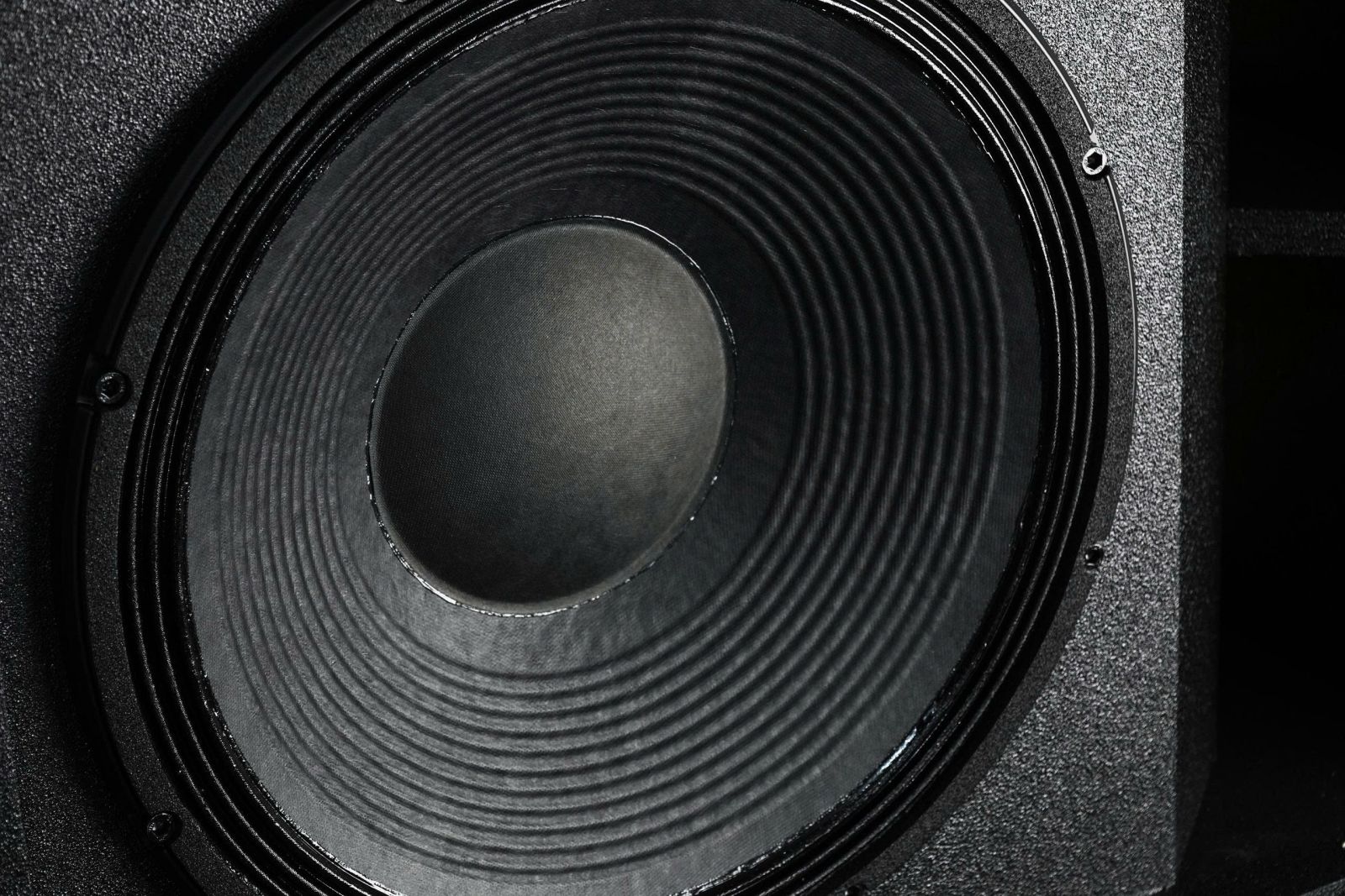 Loa Siêu Trầm CAVS CX115Pro New 2026