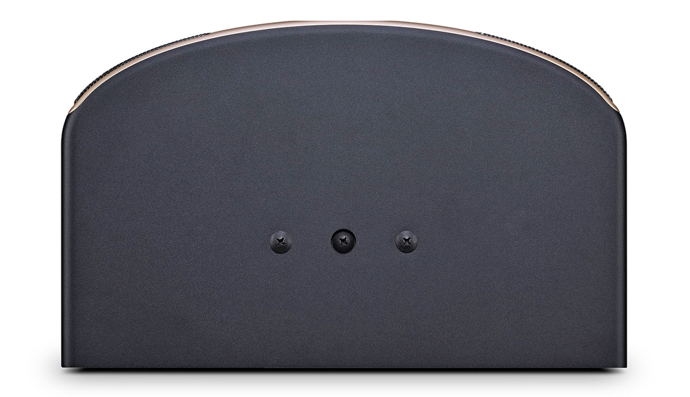 Mặt trên loa JBL Pasion 12 được bố trí các điểm treo Mặt trên loa JBL Pasion 12 được bố trí các điểm treo