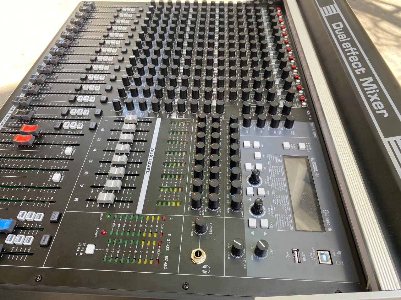 Mixer Bàn CAVS MK16