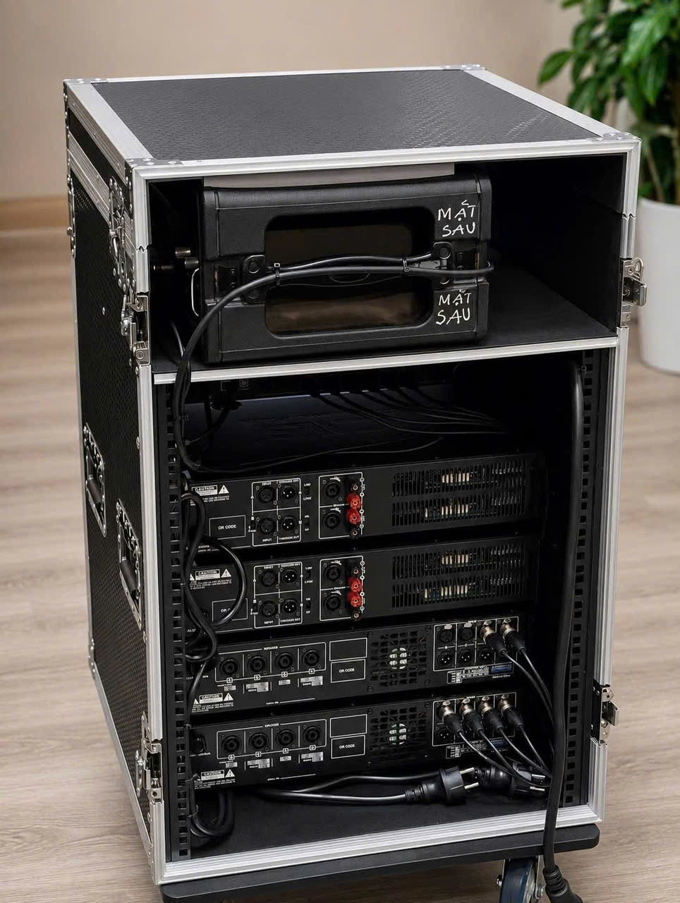 Công Ty Hưng Thịnh Tuyên Trình Diễn Hệ Thống Loa Line Array CAVS Tại PLASE SHOW 2026