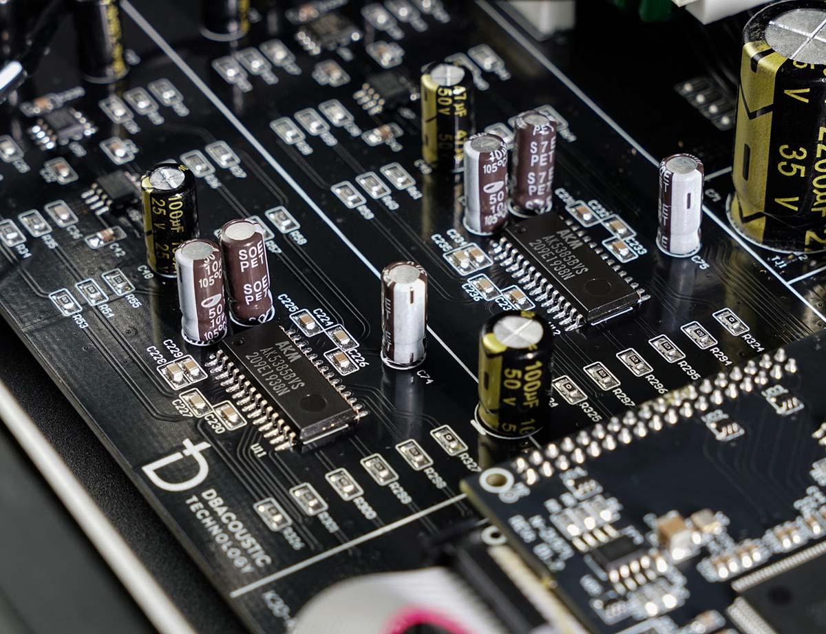 Vang số Dbacoustic PRO2 Max Premium